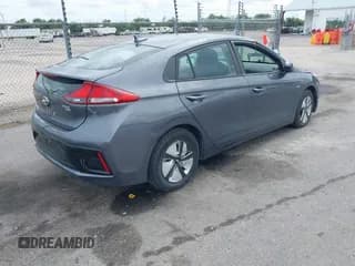 ✅ 2018 Hyundai Ioniq Blue • VIN: KMHC65LC9JU077745 • Lot: 42170399. Wystawiony na IAAI z przebiegiem 123 207 mil. Bezpłatny archiwum sprzedaży aukcyjnych z USA i szczegółowy raport historii pojazdu na DreamBid. Zdjęcie 4.