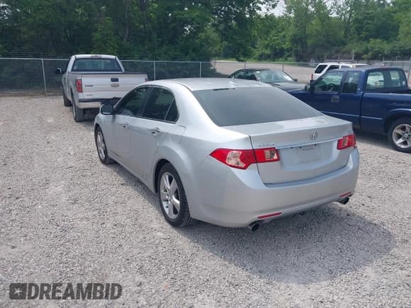 ✅ 2013 Acura TSX Technology • VIN: JH4CU2F65DC006615 • Lot: 42504477. Wystawiony na IAAI z przebiegiem 193 754 mil. Bezpłatny archiwum sprzedaży aukcyjnych z USA i szczegółowy raport historii pojazdu na DreamBid. Zdjęcie 3.