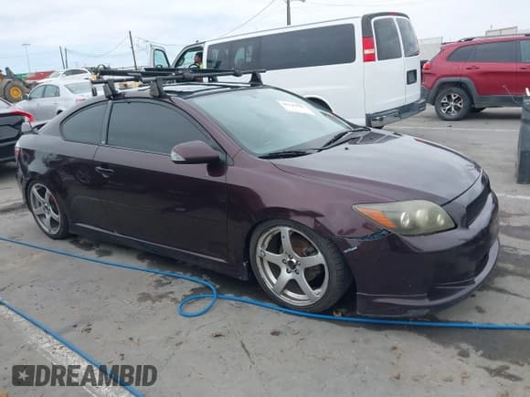 ✅ 2010 Scion tC • VIN: JTKDE3B71A0313552 • Lot: 42729587. Wystawiony na IAAI z przebiegiem 194 064 mil. Bezpłatny archiwum sprzedaży aukcyjnych z USA i szczegółowy raport historii pojazdu na DreamBid. Zdjęcie 1.