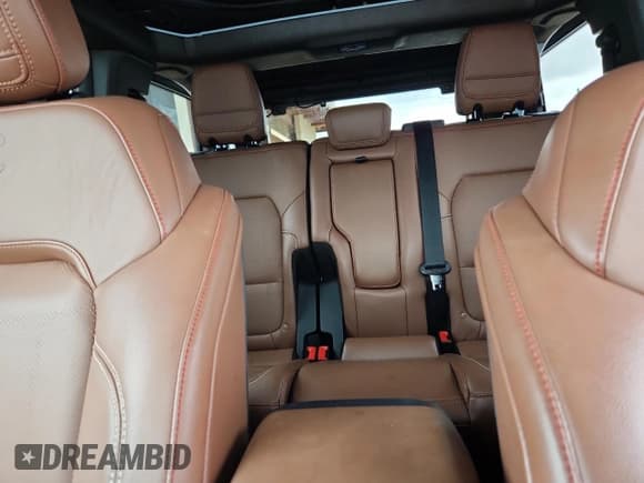 ✅ 2023 Ford Bronco Heritage Limited Edition • VIN: 1FMEE4GP3PLA71036 • Лот: 85208145. Опубликован ранее на Copart с пробегом 14 468 миль. Бесплатный доступ к архиву аукционных продаж из США и подробный отчёт об истории автомобиля на DreamBid. Изображение 10.