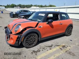 ✅ 2019 MINI Hardtop Cooper • VIN: WMWXP5C5XK2H95208 • Lot: 68387115. Listed on Copart with 47,233 mi. Free auction sales archive from the USA and detailed vehicle history report at DreamBid. Image 1.