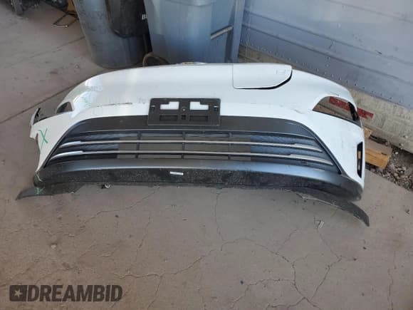 ✅ 2022 Hyundai Kona SEL • VIN: KM8K33AG9NU154022 • Лот: 74778594. Опубликован ранее на Copart с пробегом 12 103 миль. Бесплатный доступ к архиву аукционных продаж из США и подробный отчёт об истории автомобиля на DreamBid. Изображение 12.