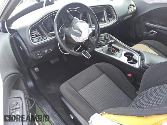 ✅ 2022 Dodge Challenger SXT • VIN: 2C3CDZAG8NH140046 • Lot: 70279595. Listed on Copart with 37,305 mi. Free auction sales archive from the USA and detailed vehicle history report at DreamBid. Image 8.