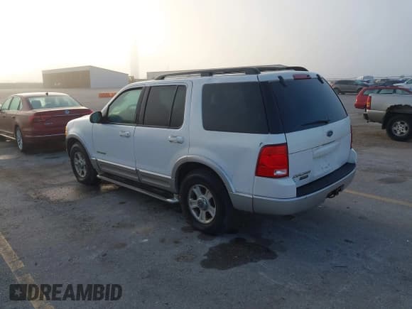 ✅ 2002 Ford Explorer Limited • VIN: 1FMZU75K92ZC78923 • Lot: 43232492. Wystawiony na IAAI z przebiegiem 235 210 mil. Bezpłatny archiwum sprzedaży aukcyjnych z USA i szczegółowy raport historii pojazdu na DreamBid. Zdjęcie 3.
