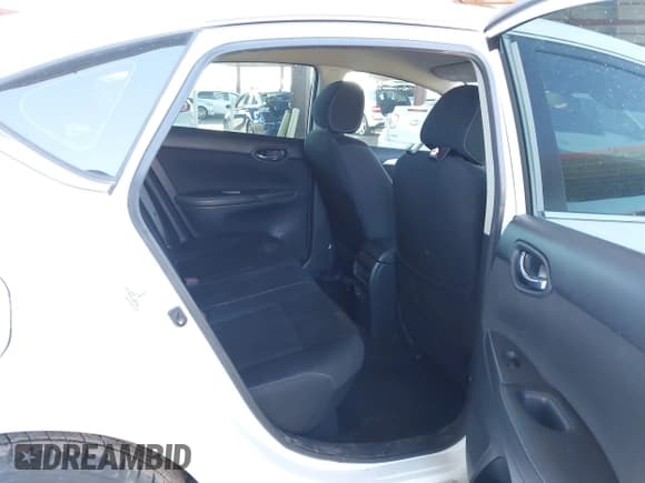 ✅ 2019 Nissan Sentra S • VIN: 3N1AB7AP2KY455026 • Lot: 43350524. Listed on IAAI with 96,990 mi. Free auction sales archive from the USA and detailed vehicle history report at DreamBid. Image 8.