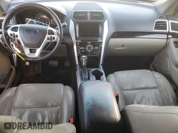 ✅ 2015 Ford Explorer Limited • VIN: 1FM5K7F85FGB89214 • Lot: 92455625. Wystawiony na Copart z przebiegiem 144 973 mil. Bezpłatny archiwum sprzedaży aukcyjnych z USA i szczegółowy raport historii pojazdu na DreamBid. Zdjęcie 8.