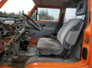 ✅ 1987 Volkswagen Vanagon • VIN: WV2ZB025XHH102673 • Lot: 50572245. Wystawiony na Copart z przebiegiem Nie podano. Bezpłatny archiwum sprzedaży aukcyjnych z USA i szczegółowy raport historii pojazdu na DreamBid. Zdjęcie 7.