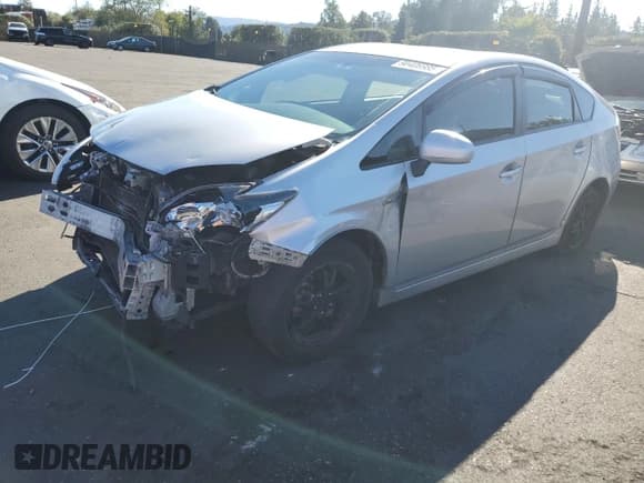 ✅ 2015 Toyota Prius Two • VIN: JTDKN3DU9F0460761 • Lot: 90406985. Listed on Copart with 361,225 mi. Free auction sales archive from the USA and detailed vehicle history report at DreamBid. Image 1.