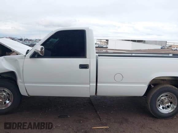 ✅ 1989 Chevrolet Silverado 2500 • VIN: 1GCFC24K6KZ180169 • Лот: 43747621. Опубликован ранее на IAAI с пробегом 134 294 миль. Бесплатный доступ к архиву аукционных продаж из США и подробный отчёт об истории автомобиля на DreamBid. Изображение 15.