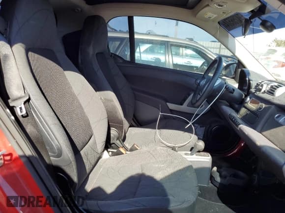 ✅ 2014 Smart fortwo Passion • VIN: WMEEJ9AA6EK792201 • Lot: 74756574. Listed on Copart with 17,282 mi. Free auction sales archive from the USA and detailed vehicle history report at DreamBid. Image 10.