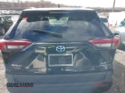 ✅ 2021 Toyota RAV4 Hybrid XLE • VIN: 4T3RWRFV4MU024834 • Лот: 43717901. Опубликован ранее на IAAI с пробегом 35 456 миль. Бесплатный доступ к архиву аукционных продаж из США и подробный отчёт об истории автомобиля на DreamBid. Изображение 16.