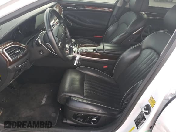 ✅ 2019 Genesis G90 Premium • VIN: KMHG34JA1KU050157 • Лот: 87208564. Опубликован ранее на Copart с пробегом 75 972 миль. Бесплатный доступ к архиву аукционных продаж из США и подробный отчёт об истории автомобиля на DreamBid. Изображение 7.