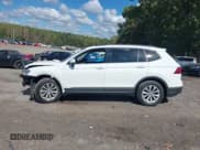 ✅ 2018 Volkswagen Tiguan SEL • VIN: 3VV2B7AX7JM073986 • Лот: 43421376. Опубликован ранее на IAAI с пробегом 128 595 миль. Бесплатный доступ к архиву аукционных продаж из США и подробный отчёт об истории автомобиля на DreamBid. Изображение 15.