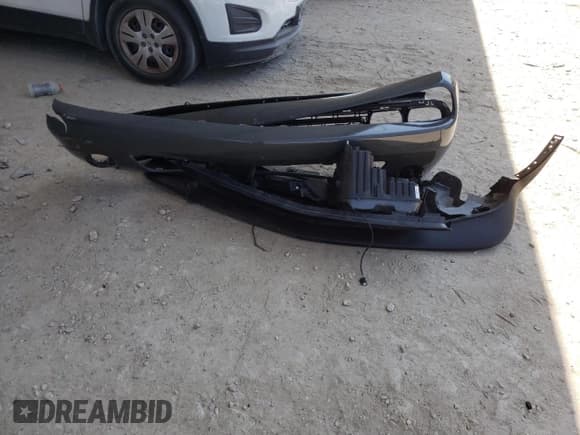 ✅ 2018 Dodge Challenger T/A • VIN: 2C3CDZBT5JH195012 • Lot: 63579643. Wystawiony na Copart z przebiegiem 102 498 mil. Bezpłatny archiwum sprzedaży aukcyjnych z USA i szczegółowy raport historii pojazdu na DreamBid. Zdjęcie 12.