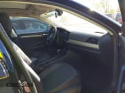 ✅ 2020 Volkswagen Jetta S • VIN: 3VWCB7BU4LM059115 • Lot: 43327550. Wystawiony na IAAI z przebiegiem 68 761 mil. Bezpłatny archiwum sprzedaży aukcyjnych z USA i szczegółowy raport historii pojazdu na DreamBid. Zdjęcie 5.