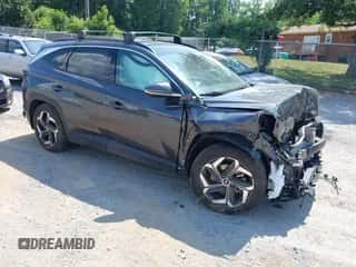 ✅ 2023 Hyundai Tucson Limited • VIN: 5NMJE3AE2PH174566 • Lot: 42563755. Wystawiony na IAAI z przebiegiem Nie podano mil. Skorzystaj z bezpłatnego archiwum sprzedaży aukcyjnych z USA i zobacz szczegółowy raport historii pojazdu na DreamBid. Zdjęcie 1.