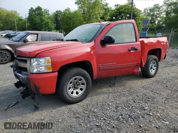 ✅ 2011 Chevrolet Silverado 1500 • VIN: 1GCNKSEA8BZ377932 • Лот: 67539995. Опубликован ранее на Copart с пробегом Не указан. Бесплатный доступ к архиву аукционных продаж из США и подробный отчёт об истории автомобиля на DreamBid. Изображение 1.