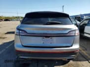 ✅ 2023 Lincoln Nautilus Reserve • VIN: 2LMPJ8K96PBL02598 • Lot: 84435045. Wystawiony na Copart z przebiegiem Nie podano. Bezpłatny archiwum sprzedaży aukcyjnych z USA i szczegółowy raport historii pojazdu na DreamBid. Zdjęcie 6.