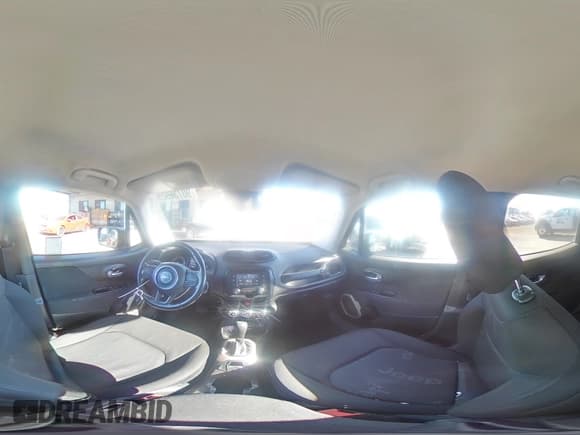 ✅ 2017 Jeep Renegade Latitude • VIN: ZACCJABB4HPE63196 • Lot: 90736925. Wystawiony na Copart z przebiegiem 95 403 mil. Bezpłatny archiwum sprzedaży aukcyjnych z USA i szczegółowy raport historii pojazdu na DreamBid. Zdjęcie 15.