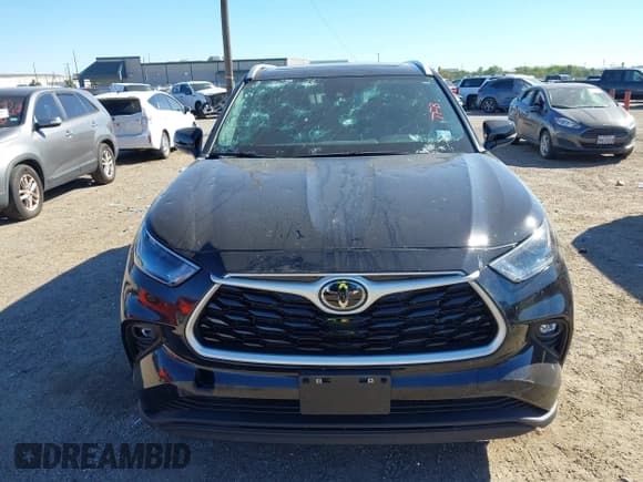 ✅ 2023 Toyota Highlander L • VIN: 5TDKDRAH5PS034657 • Lot: 43665035. Listed on IAAI with 26,943 mi. Free auction sales archive from the USA and detailed vehicle history report at DreamBid. Image 12.