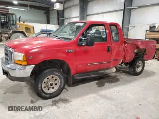 ✅ 2000 Ford F-250 XL • VIN: 1FTNX21S5YEC10427 • Lot: 59093625. Listed on Copart with 111,585 mi. Free auction sales archive from the USA and detailed vehicle history report at DreamBid. Image 1.