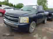 2008 Chevrolet Silverado 1500 Work Truck z VIN 1GCEC14X58Z115601, wystawiony jako IAAI lot #42134593 z przebiegiem 213 219 mil mil oraz . Historia ofert i sprzedaży dostępna na DreamBid. Obrazek 2.