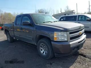 ✅ 2011 Chevrolet Silverado 1500 LS • VIN: 1GCRKREA5BZ130541 • Lot: 42062328. Wystawiony na IAAI z przebiegiem 181 175 mil mil. Skorzystaj z bezpłatnego archiwum sprzedaży aukcyjnych z USA i zobacz szczegółowy raport historii pojazdu na DreamBid. Zdjęcie 1.