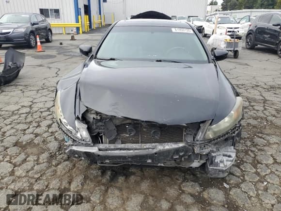 ✅ 2011 Honda Accord EX-L • VIN: 1HGCS1B88BA008488 • Lot: 81959135. Listed on Copart with 185,831 mi. Free auction sales archive from the USA and detailed vehicle history report at DreamBid. Image 5.