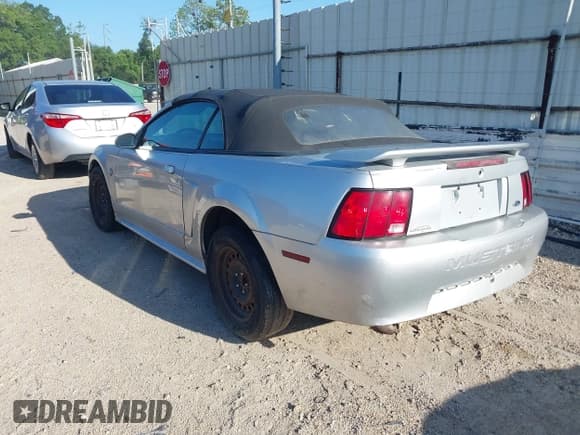 ✅ 2004 Ford Mustang Deluxe • VIN: 1FAFP44654F177454 • Лот: 42554208. Опубликован ранее на IAAI с пробегом 167 785 миль. Бесплатный доступ к архиву аукционных продаж из США и подробный отчёт об истории автомобиля на DreamBid. Изображение 3.