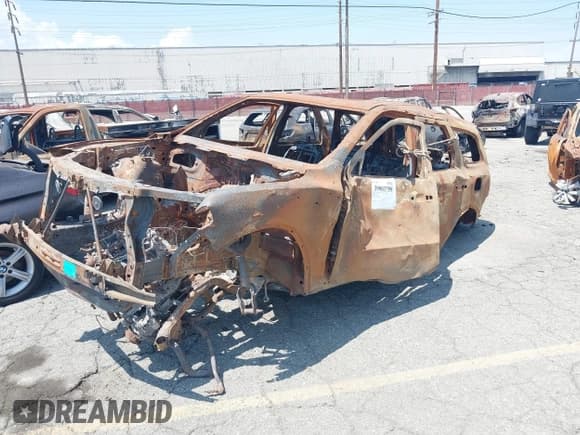 ✅ 2022 Dodge Durango GT Plus • VIN: 1C4RDHDG2NC202846 • Lot: 39903759. Wystawiony na IAAI z przebiegiem Nie podano. Bezpłatny archiwum sprzedaży aukcyjnych z USA i szczegółowy raport historii pojazdu na DreamBid. Zdjęcie 2.