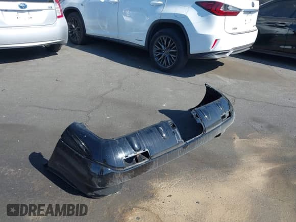 ✅ 2005 Mercedes-Benz M 350 • VIN: 4JGAB57E55A522732 • Лот: 43215233. Опубликован ранее на IAAI с пробегом 146 193 миль. Бесплатный доступ к архиву аукционных продаж из США и подробный отчёт об истории автомобиля на DreamBid. Изображение 12.