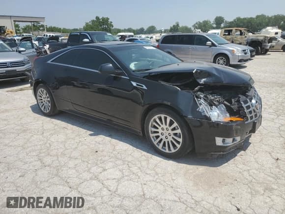 ✅ 2013 Cadillac CTS Performance • VIN: 1G6DL1E33D0173084 • Lot: 60247935. Wystawiony na Copart z przebiegiem 84 408 mil. Bezpłatny archiwum sprzedaży aukcyjnych z USA i szczegółowy raport historii pojazdu na DreamBid. Zdjęcie 4.