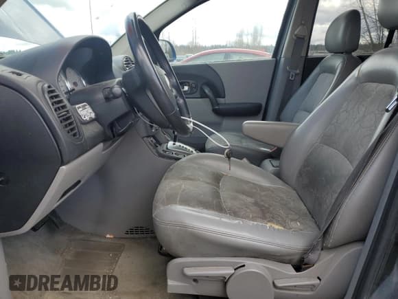 ✅ 2005 Saturn VUE • VIN: 5GZCZ53475S819001 • Lot: 49747755. Wystawiony na Copart z przebiegiem 260 243 mil. Bezpłatny archiwum sprzedaży aukcyjnych z USA i szczegółowy raport historii pojazdu na DreamBid. Zdjęcie 7.