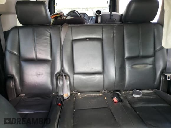 ✅ 2008 Chevrolet Suburban Commercial • VIN: 3GNGK26K38G313121 • Lot: 78526524. Wystawiony na Copart z przebiegiem 218 573 mil. Bezpłatny archiwum sprzedaży aukcyjnych z USA i szczegółowy raport historii pojazdu na DreamBid. Zdjęcie 10.