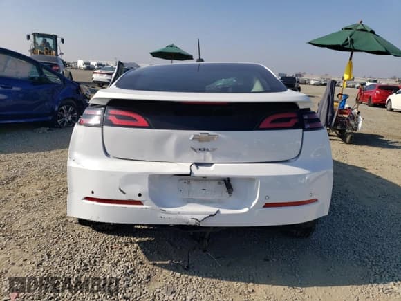 ✅ 2015 Chevrolet Volt • VIN: 1G1RD6E48FU124831 • Lot: 83353194. Wystawiony na Copart z przebiegiem Nie podano. Bezpłatny archiwum sprzedaży aukcyjnych z USA i szczegółowy raport historii pojazdu na DreamBid. Zdjęcie 6.