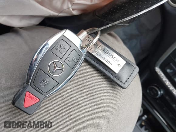 ✅ 2016 Mercedes-Benz GLA 250 • VIN: WDCTG4GB5GJ193140 • Lot: 43672862. Wystawiony na IAAI z przebiegiem 53 622 mil. Bezpłatny archiwum sprzedaży aukcyjnych z USA i szczegółowy raport historii pojazdu na DreamBid. Zdjęcie 11.