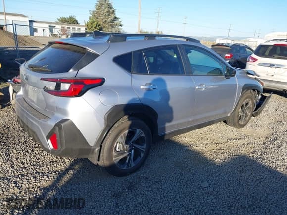 ✅ 2024 Subaru Crosstrek Premium • VIN: JF2GUADC1R8268682 • Lot: 43315383. Listed on IAAI with 11,629 mi. Free auction sales archive from the USA and detailed vehicle history report at DreamBid. Image 4.