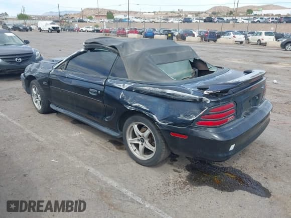 ✅ 1994 Ford Mustang • VIN: 1FALP45TXRF166075 • Lot: 42072112. Listed on IAAI with 101,500 mi. Free auction sales archive from the USA and detailed vehicle history report at DreamBid. Image 3.