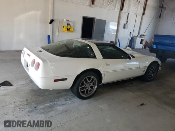 ✅ 1991 Chevrolet Corvette • VIN: 1G1YY2382M5114754 • Лот: 68187305. Опубликован ранее на Copart с пробегом 137 894 миль. Бесплатный доступ к архиву аукционных продаж из США и подробный отчёт об истории автомобиля на DreamBid. Изображение 3.