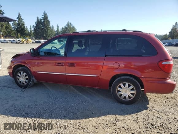 ✅ 2006 Chrysler Town & Country Touring • VIN: 2A4GP54L86R910838 • Lot: 81602435. Listed on Copart with 188,336 mi. Free auction sales archive from the USA and detailed vehicle history report at DreamBid. Image 2.