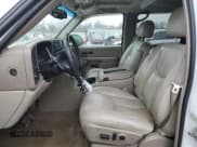 ✅ 2005 Chevrolet Suburban Z71 • VIN: 3GNFK16Z15G161936 • Lot: 81258534. Wystawiony na Copart z przebiegiem 119 145 mil. Bezpłatny archiwum sprzedaży aukcyjnych z USA i szczegółowy raport historii pojazdu na DreamBid. Zdjęcie 7.