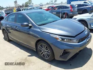 ✅ 2023 Kia Forte GT-Line • VIN: 3KPF54AD9PE647258 • Лот: 42532595. Опубликован ранее на IAAI с пробегом 32 929 миль. Бесплатный доступ к архиву аукционных продаж из США и подробный отчёт об истории автомобиля на DreamBid. Изображение 1.