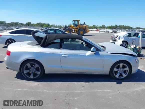 ✅ 2014 Audi A5 Premium • VIN: WAUCFAFH5EN015101 • Lot: 43498696. Listed on IAAI with 85,279 mi. Free auction sales archive from the USA and detailed vehicle history report at DreamBid. Image 13.