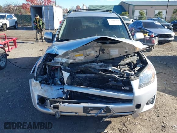 ✅ 2010 Toyota RAV4 Sport • VIN: JTMRK4DV5A5086554 • Лот: 43665353. Опубликован ранее на IAAI с пробегом 136 194 миль. Бесплатный доступ к архиву аукционных продаж из США и подробный отчёт об истории автомобиля на DreamBid. Изображение 12.