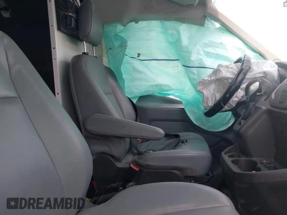 ✅ 2016 Ford Transit Cargo • VIN: 1FTYE1YM6GKB15539 • Lot: 42228687. Wystawiony na IAAI z przebiegiem 326 338 mil. Bezpłatny archiwum sprzedaży aukcyjnych z USA i szczegółowy raport historii pojazdu na DreamBid. Zdjęcie 5.