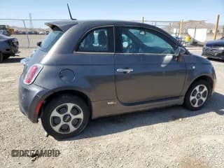✅ 2015 FIAT 500e • VIN: 3C3CFFGE1FT689658 • Lot: 60122204. Listed on Copart with 83,370 mi. Free auction sales archive from the USA and detailed vehicle history report at DreamBid. Image 3.