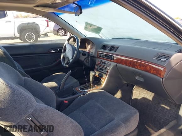 ✅ 1998 Acura CL • VIN: 19UYA3245WL000750 • Lot: 41987675. Listed on IAAI with 212,914 mi. Free auction sales archive from the USA and detailed vehicle history report at DreamBid. Image 5.