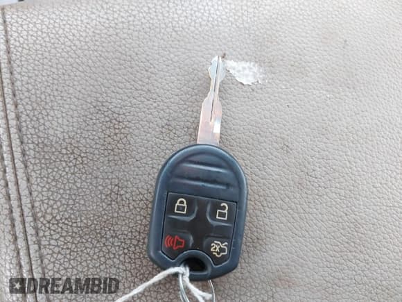 ✅ 2013 Ford Expedition Limited • VIN: 1FMJU1K52DEF35018 • Лот: 42210821. Опубликован ранее на IAAI с пробегом 129 168 миль. Бесплатный доступ к архиву аукционных продаж из США и подробный отчёт об истории автомобиля на DreamBid. Изображение 11.