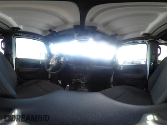 ✅ 2024 Jeep Gladiator Rubicon • VIN: 1C6JJTBG5RL110865 • Лот: 42104829. Опубликован ранее на IAAI с пробегом 6 815 миль. Бесплатный доступ к архиву аукционных продаж из США и подробный отчёт об истории автомобиля на DreamBid. Изображение 18.