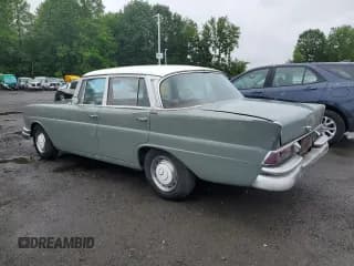 ✅ 1965 Mercedes-Benz 230 • VIN: 11101012093575 • Лот: 59978505. Опубликован ранее на Copart с пробегом 30 023 миль. Бесплатный доступ к архиву аукционных продаж из США и подробный отчёт об истории автомобиля на DreamBid. Изображение 2.